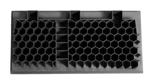 Electrodes for grille mesh on auto bumpers